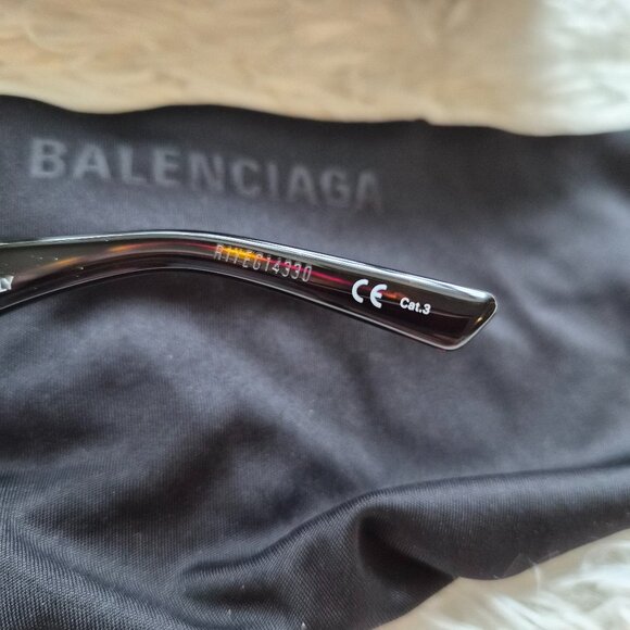 Authentic ✅️ Balenciaga Dynasty Rectangle Sunglasses - Picture 7 of 10